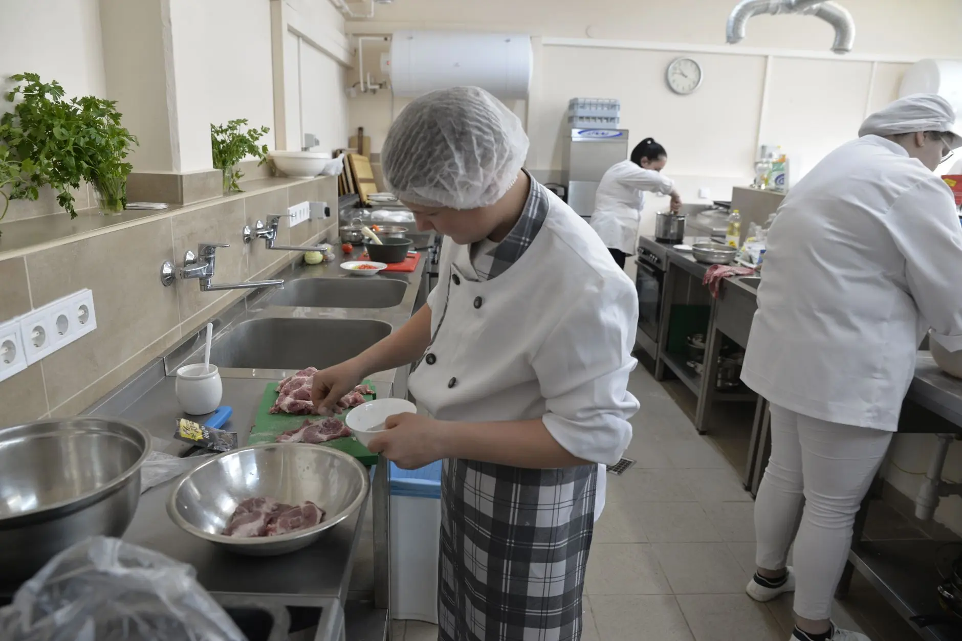 钢结构工程材料测试方法及无损检测标准解读